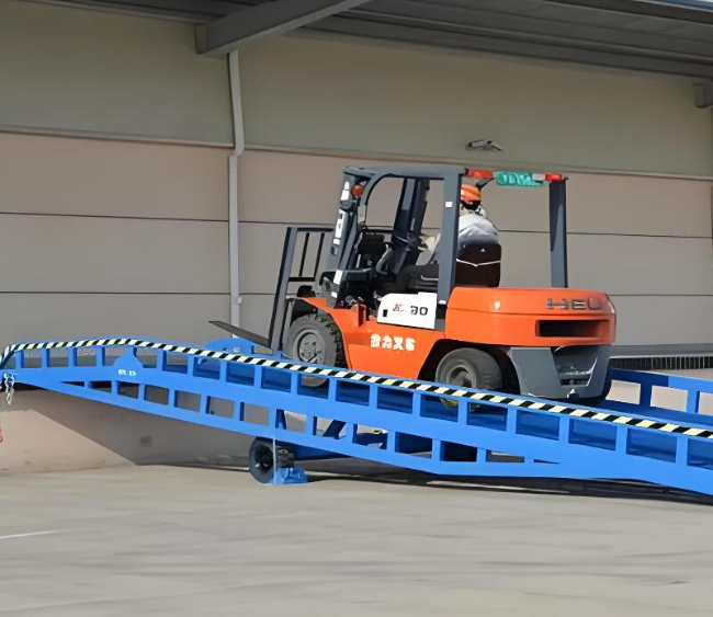杭州移动式卸货平台（叉车用）